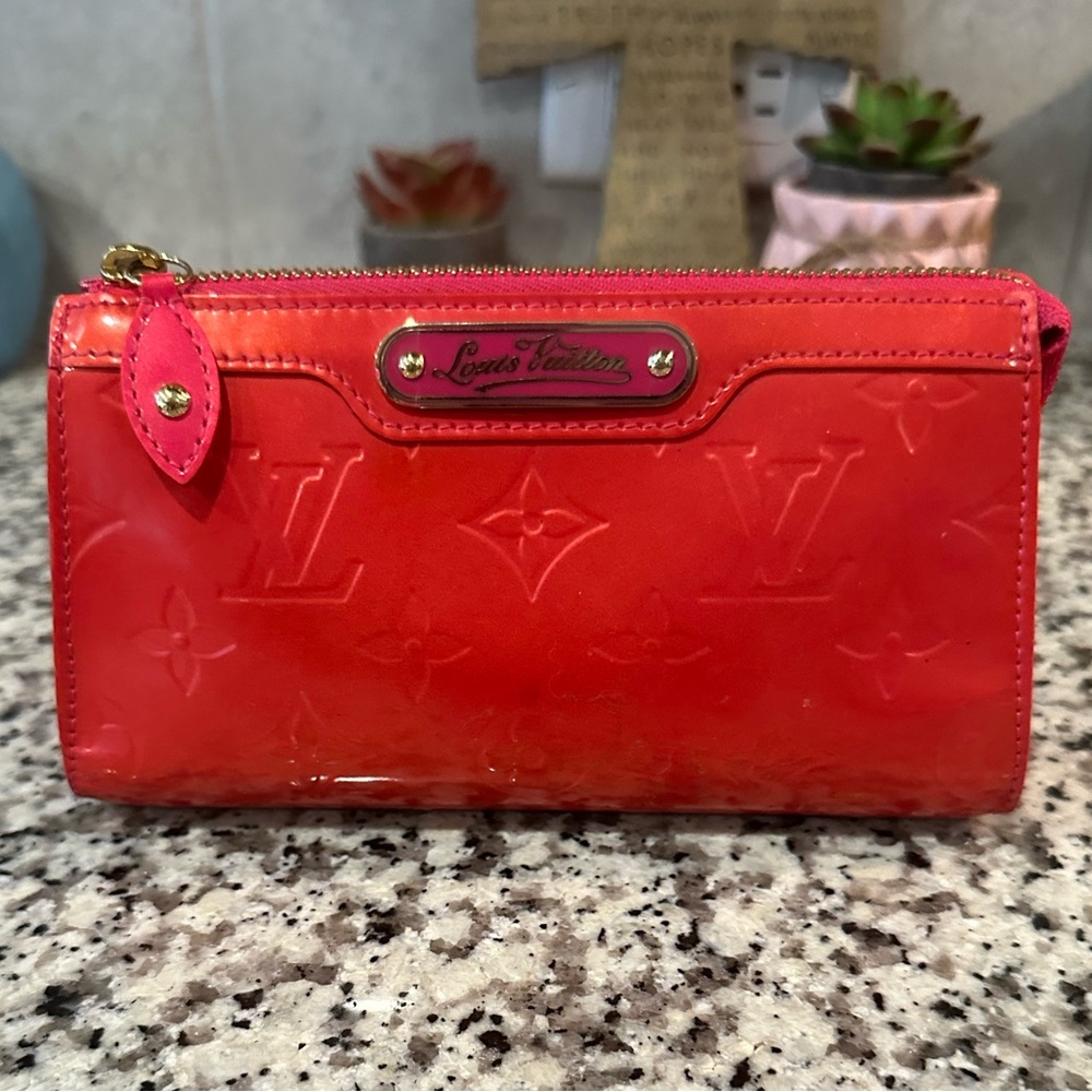 Louis Vuitton Vernis Pouch